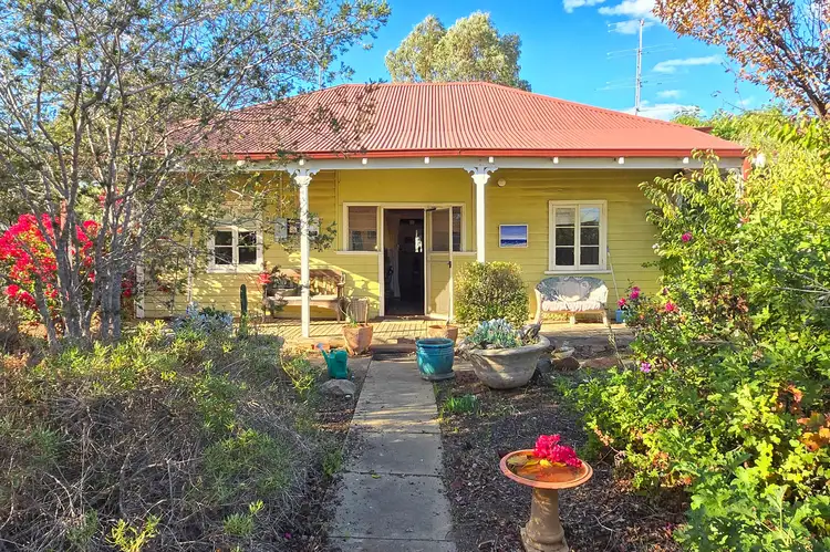 2 Short Street, Beverley WA 6304