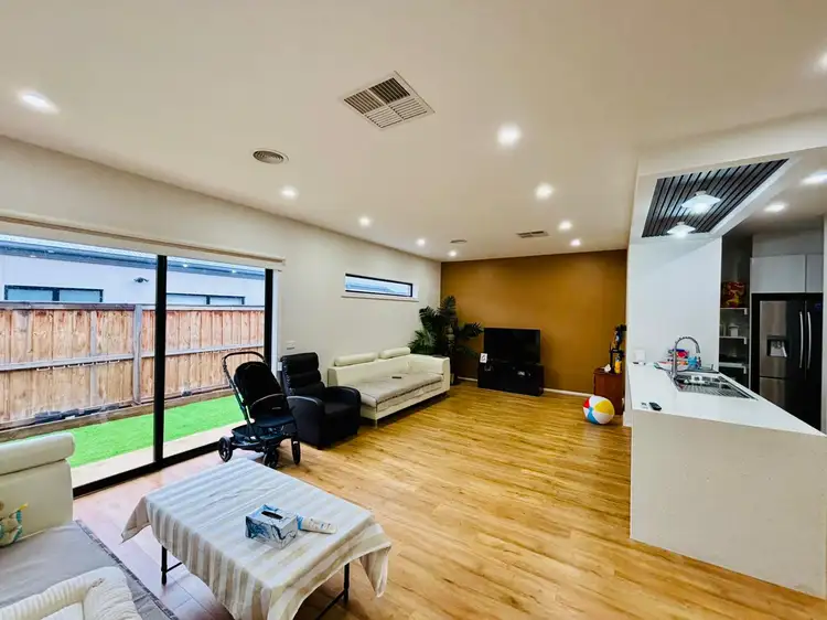 Fifth view of Homely house listing, 5 Mustang Circuit, Bonnie Brook VIC 3335