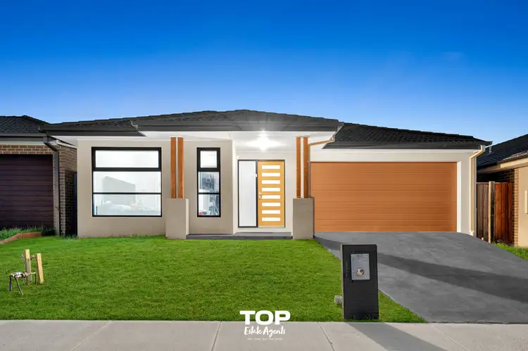 68 Noorat Place, Cranbourne North VIC 3977