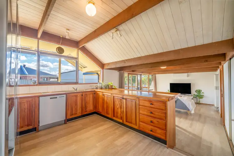 Sixth view of Homely house listing, 2 Kilronen Court, Portland VIC 3305
