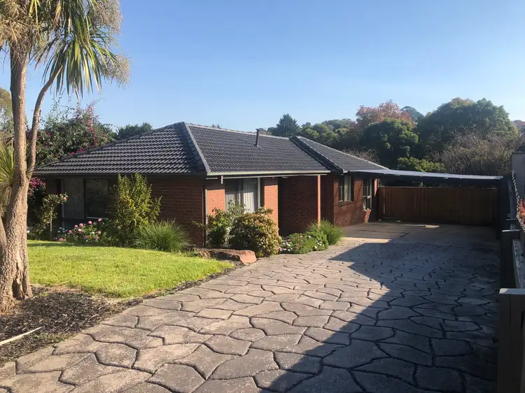 61 Sydney Parkinson Avenue, Endeavour Hills VIC 3802