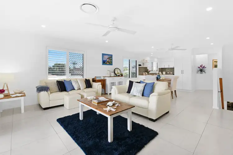Fifth view of Homely semi-detached listing, 2/5 Abalone Avenue, Paradise Point QLD 4216