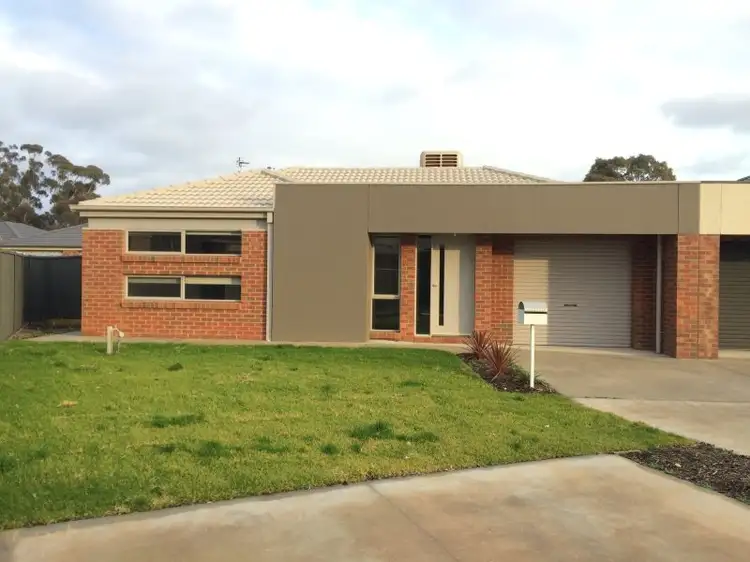 Main view of Homely house listing, 1/10 cecil street, North Bendigo VIC 3550