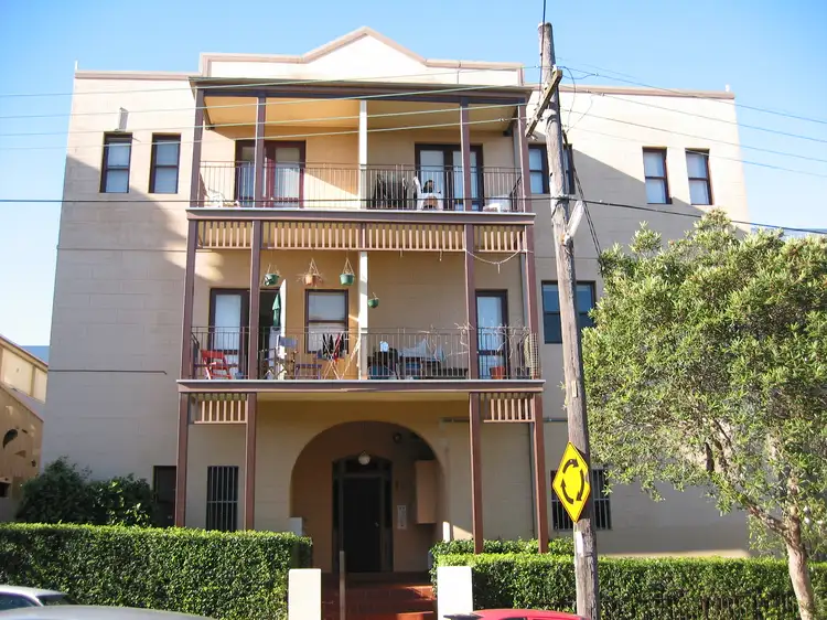 1/12-14 Brown Street, Newtown NSW 2042