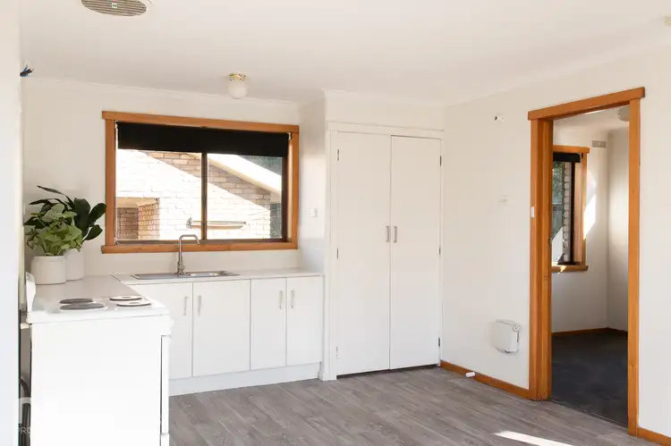 2/40 Bishops Drive, Newnham TAS 7248