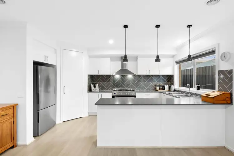 Fifth view of Homely house listing, 6-8 Moonah Circuit, Lara VIC 3212