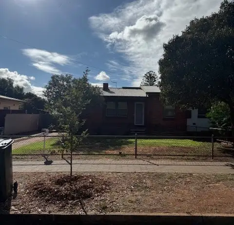 11 MIDLOW ROAD, Elizabeth Downs SA 5113