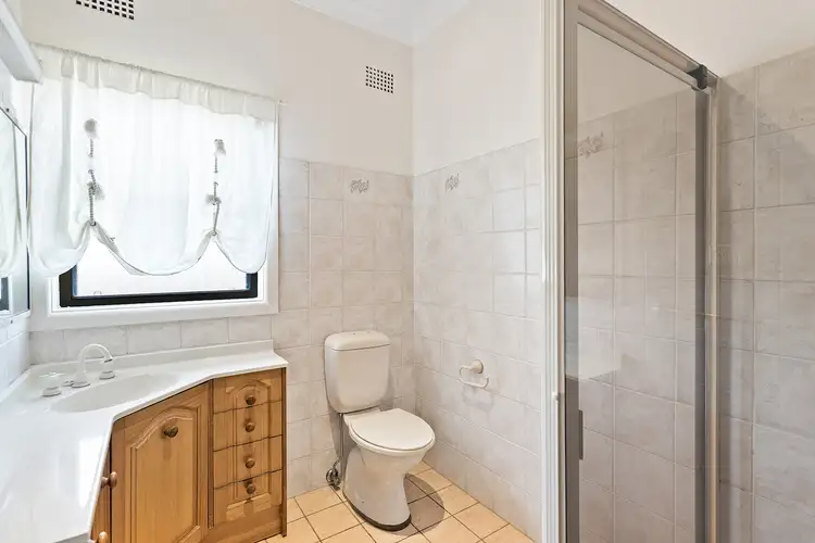 Fourth view of Homely house listing, 5 Weringa Avenue, Lake Heights NSW 2502