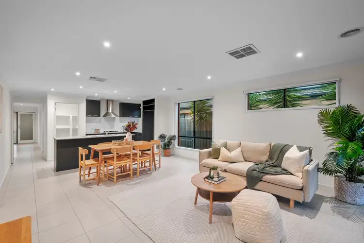 82 Coastside Drive, Armstrong Creek VIC 3217
