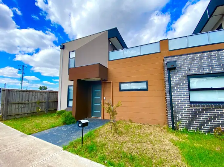Main view of Homely townhouse listing, 10/902 Pascoe Vale Road, Glenroy VIC 3046