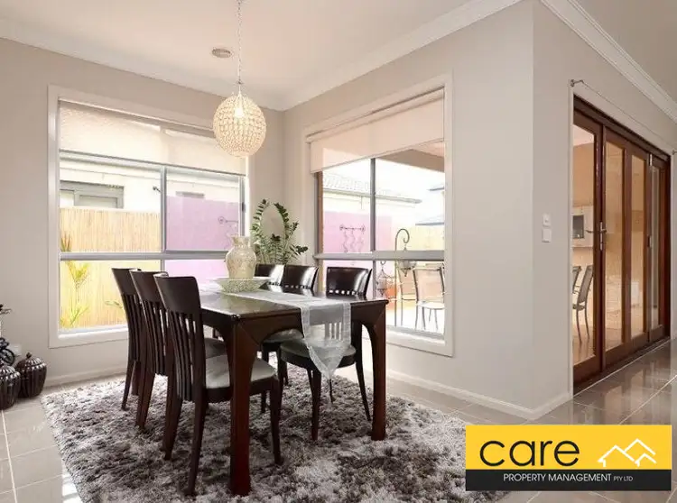 Fifth view of Homely house listing, 8 Merriwee Chase, Sandhurst VIC 3977