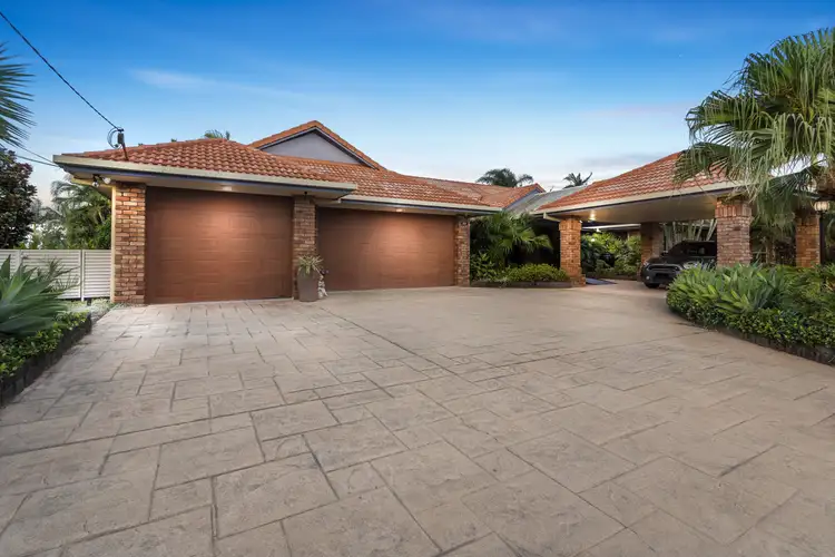 9 Riverdowns Crescent, Helensvale QLD 4212