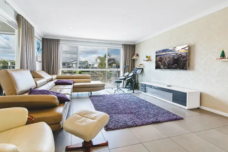 Second view of Homely house listing, 32 Quayside Drive, Helensvale QLD 4212