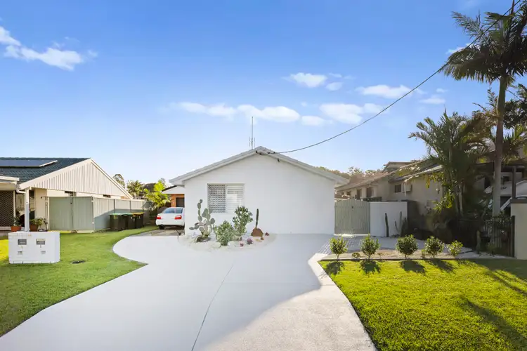 Second view of Homely semi-detached listing, 1/18 Jacaranda Avenue, Tweed Heads West NSW 2485