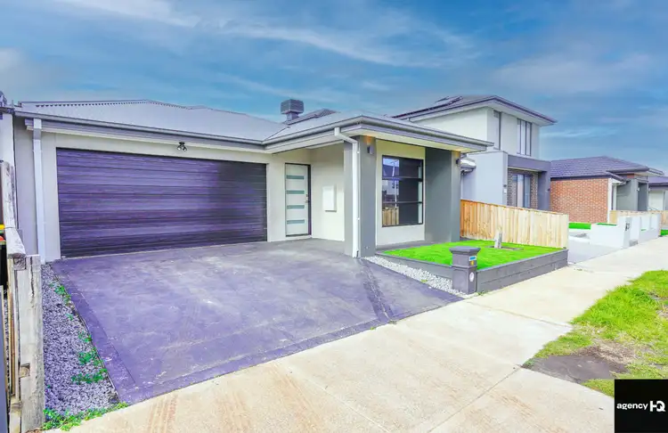 Second view of Homely house listing, 21 Mangosteen Drive, Truganina VIC 3029