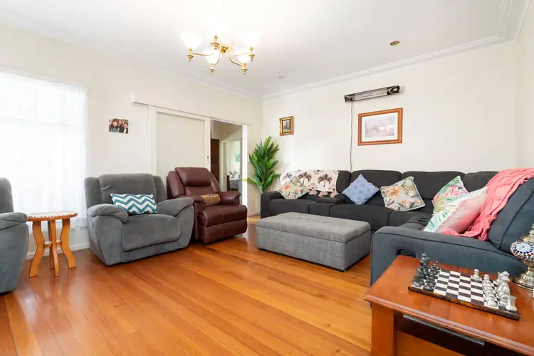 Fourth view of Homely house listing, 19 CUMMINGS STREET, Wodonga VIC 3690
