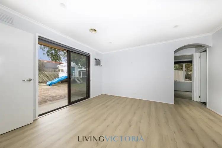 Fifth view of Homely house listing, 5 Oxford Close, Sunbury VIC 3429