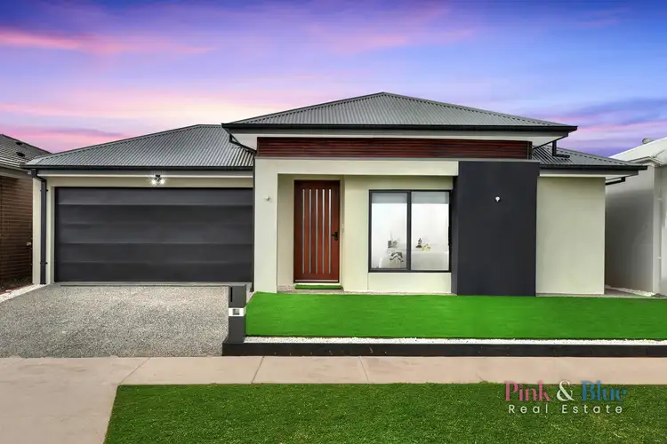 10 Dewberry Drive, Rockbank VIC 3335