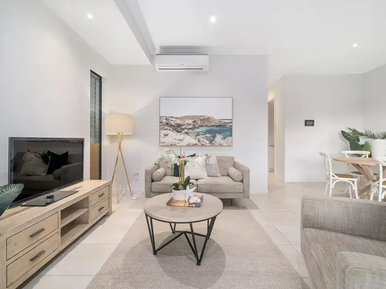 Third view of Homely apartment listing, 5/6 Sixth Avenue, Sandgate QLD 4017