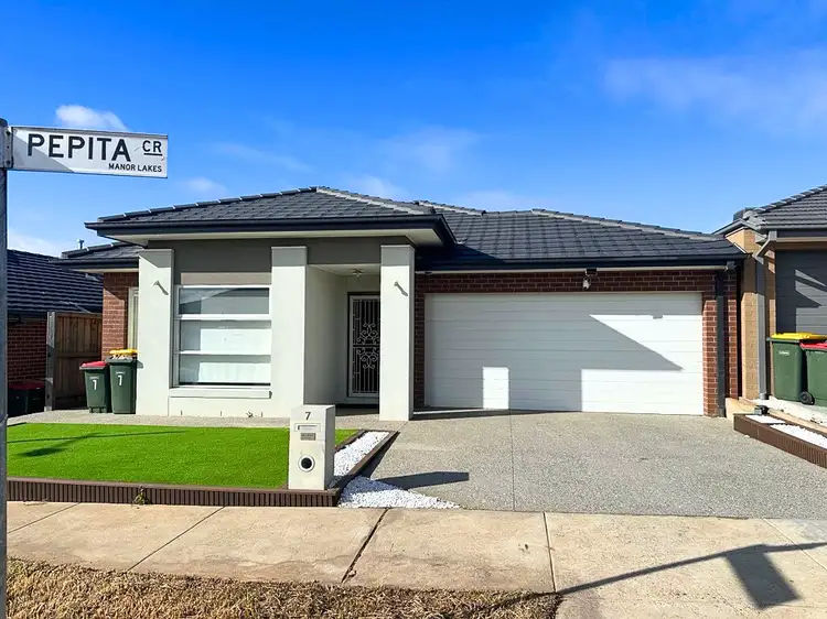 Second view of Homely house listing, 7 Pepita Crescent, Manor Lakes VIC 3024