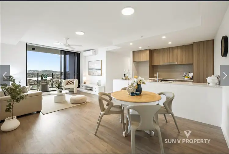 40906/2 Main Street, Varsity Lakes QLD 4227