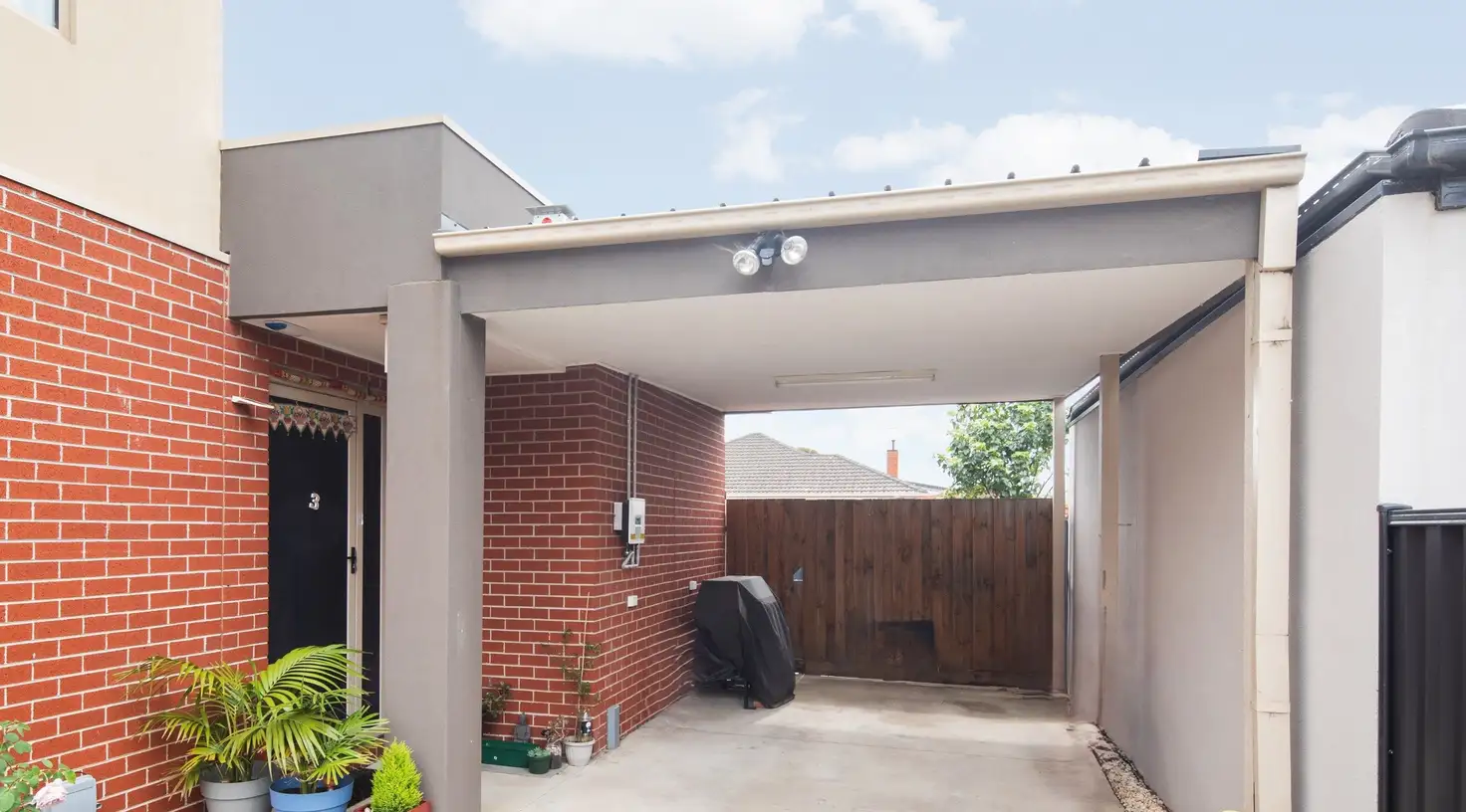 Main view of Homely unit listing, 3/4 Ashdale Court, Springvale VIC 3171