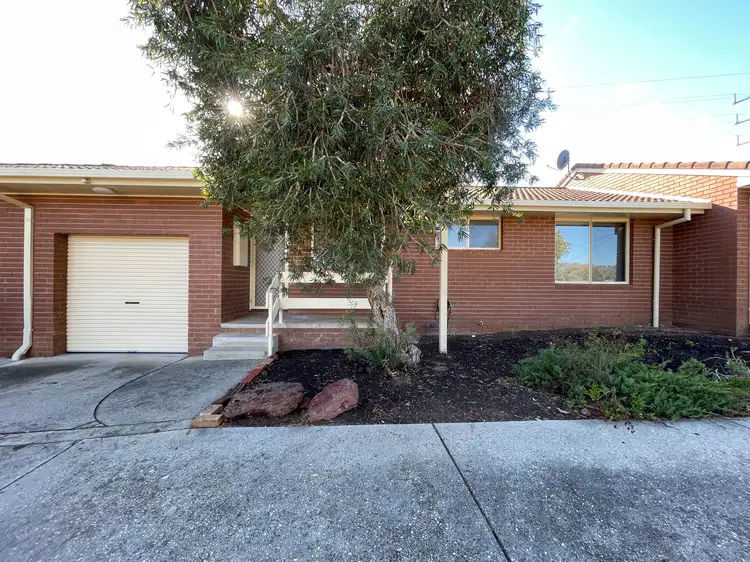 Main view of Homely townhouse listing, 2/4 Skipton Court, Wodonga VIC 3690