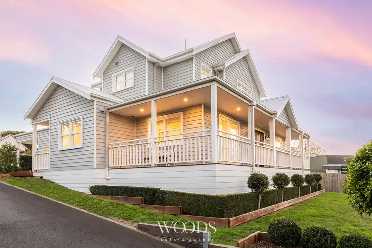 2b Beaconsfield-Emerald Road, Emerald VIC 3782