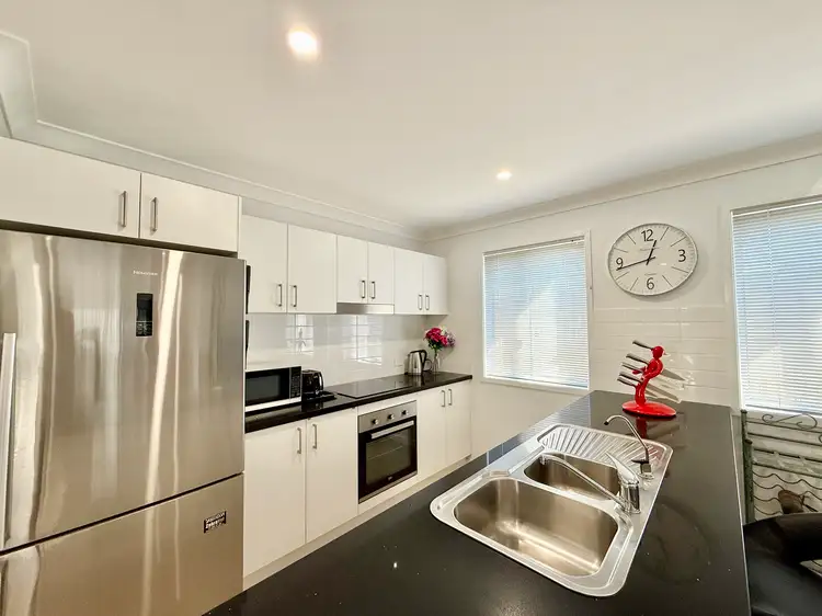 Fifth view of Homely unit listing, 17/1 Links Court, Urraween QLD 4655