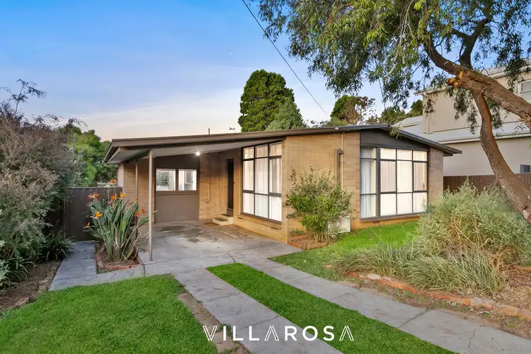 27 Moreton Bay Drive, Highton VIC 3216