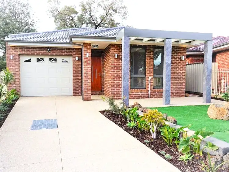 2A Hunsford Avenue, Notting Hill VIC 3168