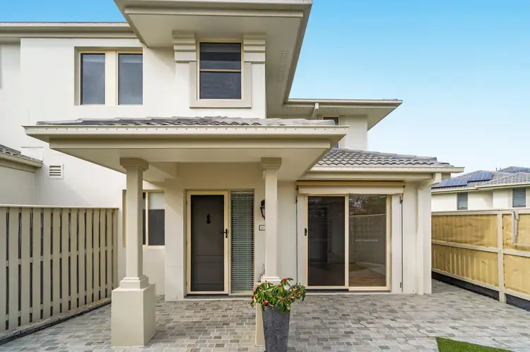 8142 Magnolia Drive West, Hope Island QLD 4212