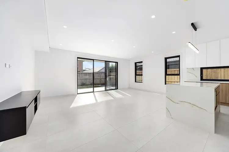 10 Raymond Street, Bonnyrigg NSW 2177