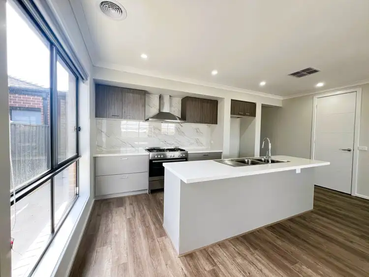23 Kutjera Street, Manor Lakes VIC 3024