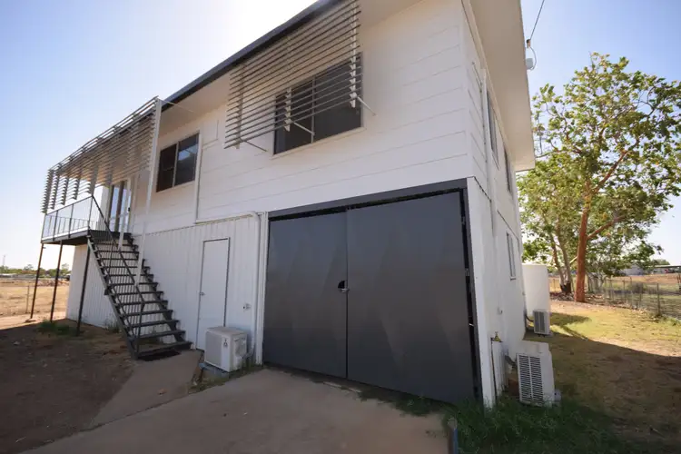 76 Eagle Street, Longreach QLD 4730