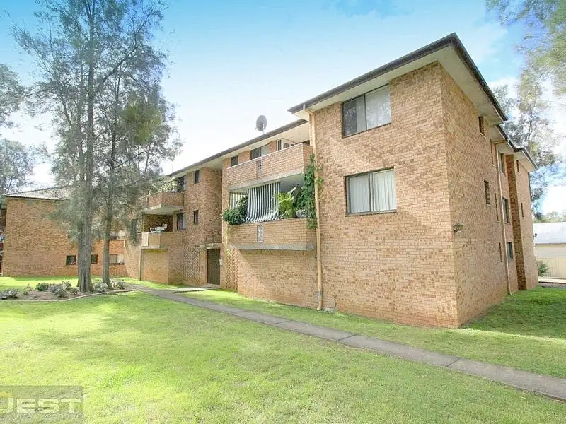 Main view of Homely unit listing, 7/16-20 Dellwood Street, Bankstown NSW 2200