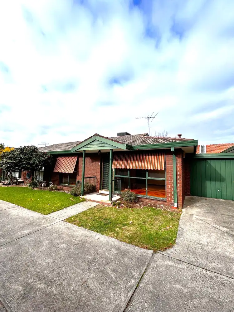 Main view of Homely unit listing, 2/26 Golf Links Avenue, Oakleigh VIC 3166