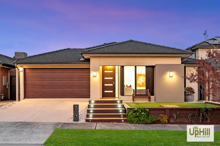 18 Calibre Circuit, Clyde North VIC 3978