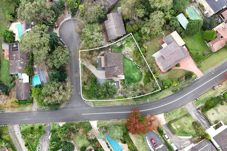 1 Newlyn Close, St Ives NSW 2075