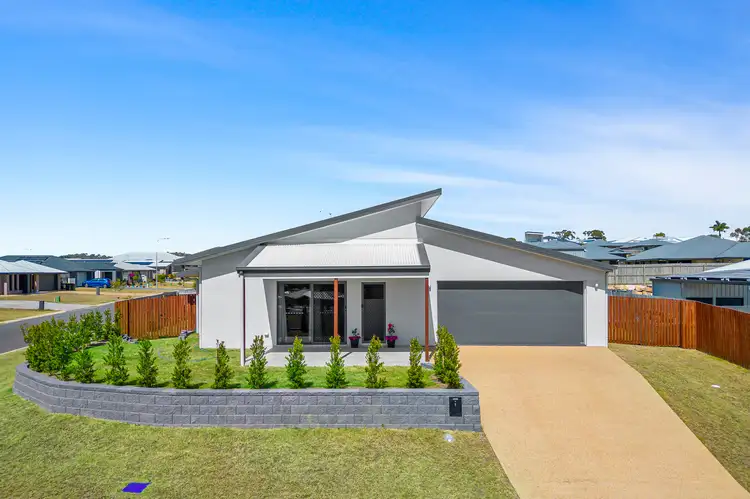 1 Grand Close