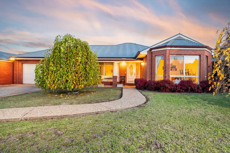 3 AVONDALE DRIVE, Wodonga VIC 3690