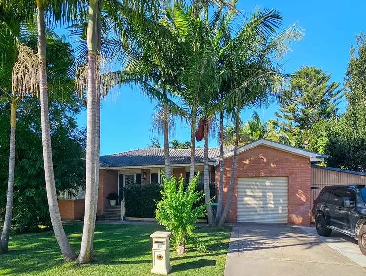 12 Foam Street, Surfside NSW 2536