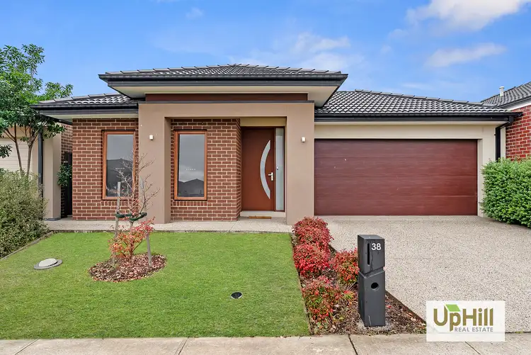 38 Ashbury Rise, Berwick VIC 3806