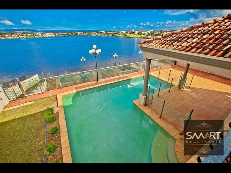 121 Edinburgh Road, Benowa Waters QLD 4217