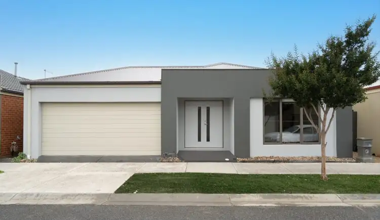 4 Hadley Lane, Craigieburn VIC 3064