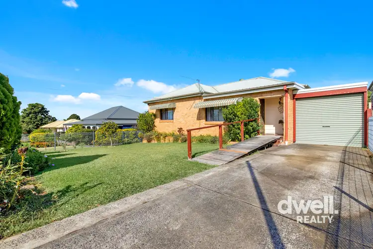 8 WILSON AVENUE, Nowra NSW 2541
