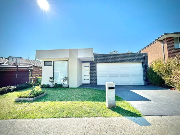 27 Camden Drive, Chirnside Park VIC 3116