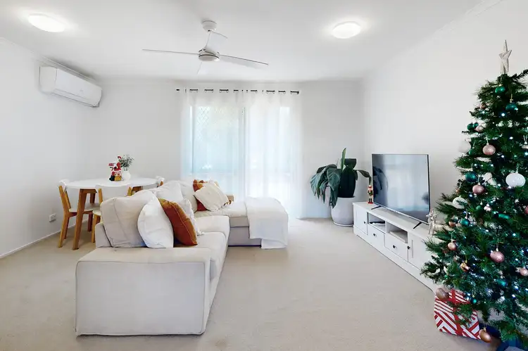 Main view of Homely semi-detached listing, 2/10 Nundah Avenue, Miami QLD 4220
