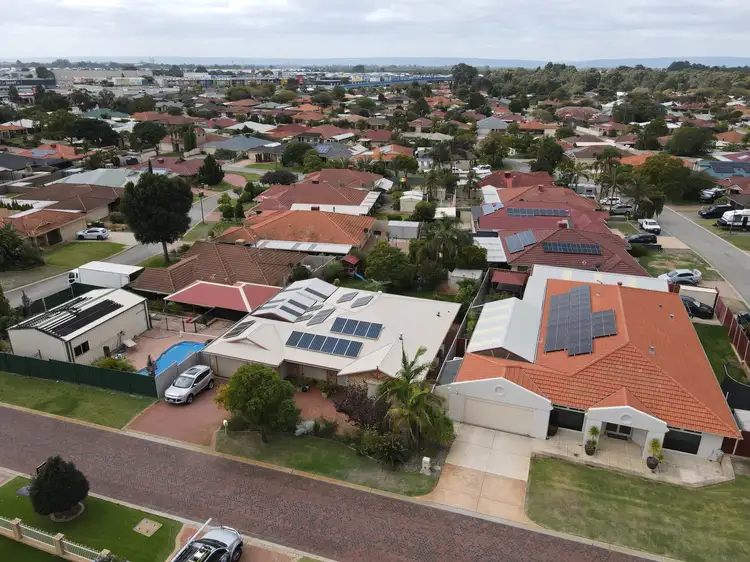 Main view of Homely house listing, 21 Veneta Circuit, Atwell WA 6164