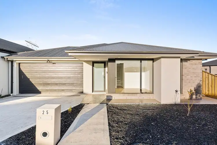 25 Rubrum Road, Sunbury VIC 3429
